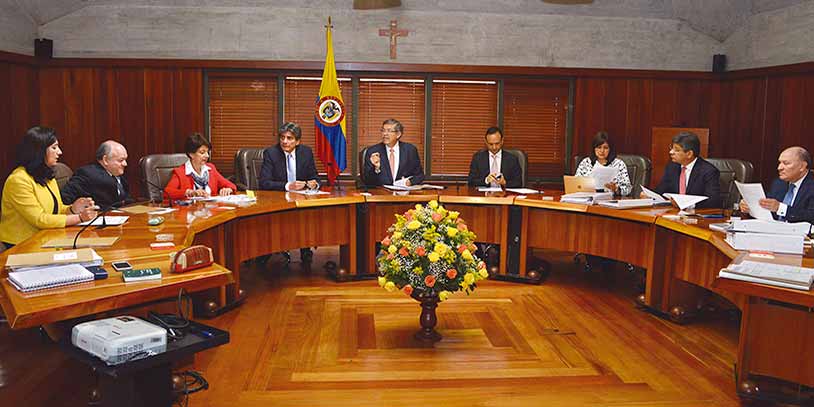 Respuesta del  INSTITUTO DE PROSPECTIVA E INNOVACIÓN EN SALUD   INNOS Universidad El Bosque a la invitación de la Honorable Corte Constitucional